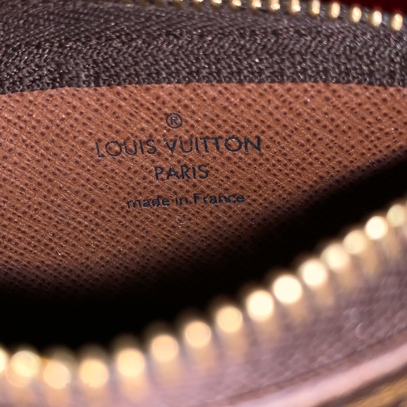 • Louis Vuitton Monogram Key Cles • - Picture 7 of 9